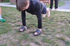 Šachové soustředění v Horním Bradle  - kliky zvané "čisté ruce" [28. 8. 2024]