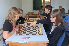 Šachové soustředění v Horním Bradle - 5. kolo táborového turnaje [30. 8. 2024]