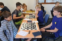Šachové soustředění v Horním Bradle - 5. kolo táborového turnaje [30. 8. 2024]